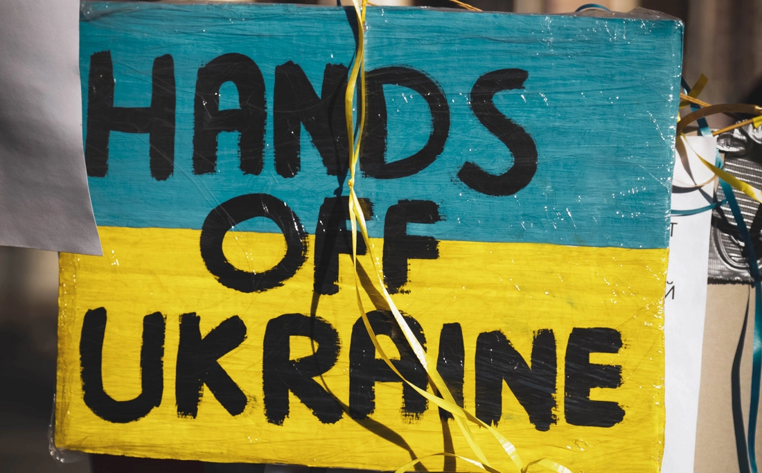 The Origin of the Russo-Ukrainian Conflict, Negotiation Process, and the Cuban Missiles Crises